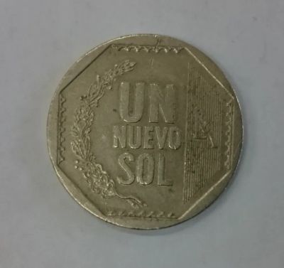 Лот: 19959377. Фото: 1. Монета Перу 1 новый соль 2008г. Америка
