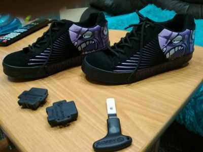 Лот: 10200183. Фото: 1. Кроcсовки Heelys. Кеды, кроссовки