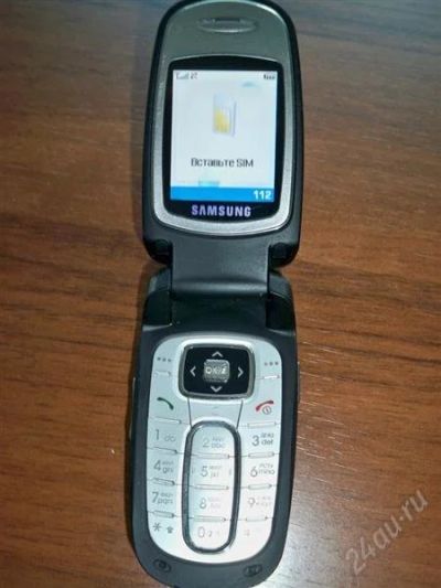 Лот: 1055993. Фото: 1. Продам Samsung e730. Кнопочные мобильные телефоны