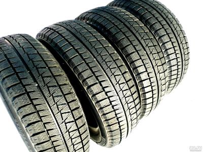 Лот: 12978522. Фото: 1. Комплект зимней резины R15 Bridgestone... Шины