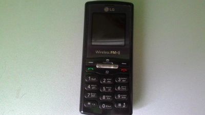 Лот: 5490898. Фото: 1. LG GB110 MP3, Cam, microSD, FM-радио. Кнопочные мобильные телефоны