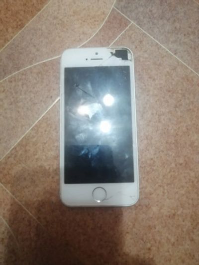 Лот: 19929109. Фото: 1. iphone 5s. Смартфоны