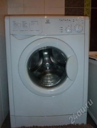 Лот: 874740. Фото: 1. Стиральная машинка Indesit WIU102. Стиральные машины