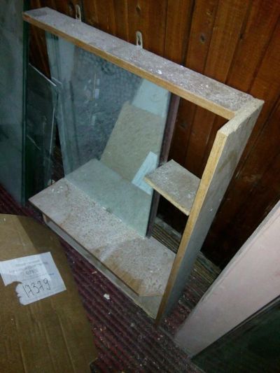 Лот: 10374263. Фото: 1. Зеркало с полочкой. Зеркала