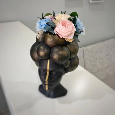 Лот: 18758118. Фото: 1. Стабилизированные цветы в гипсовом... Искусственные и сувенирные цветы