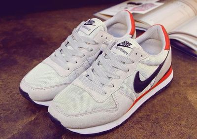 Лот: 7481147. Фото: 1. Кроссовки Nike Air Max Internationalist... Кеды, кроссовки, слипоны