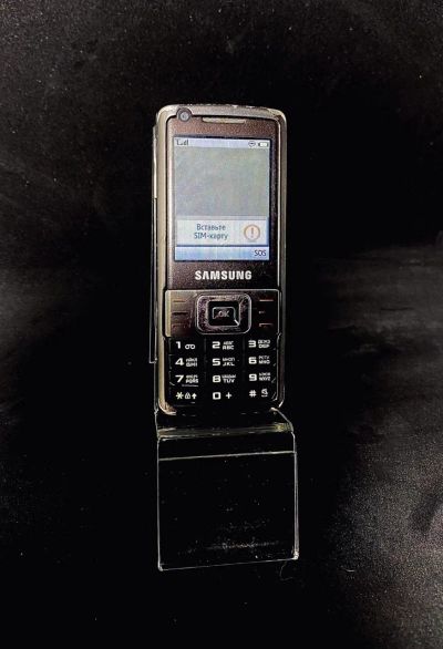 Лот: 19984669. Фото: 1. Кнопочный телефон Samsung (Кр... Кнопочные мобильные телефоны