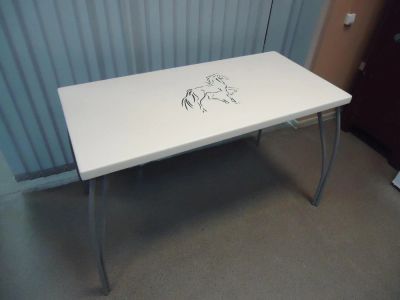 Лот: 4460527. Фото: 1. Обеденный стол из жидкого камня... Столы, стулья, обеденные группы