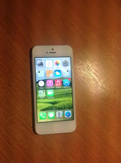 Лот: 3239119. Фото: 1. Iphone 5 16g, РСТ RR/A (без обмена... Смартфоны