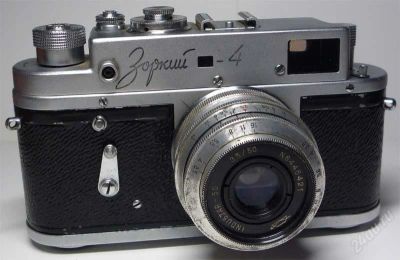 Лот: 786495. Фото: 1. Зоркий-4. Фотоаппарат. В кожаном... Плёночные зеркальные