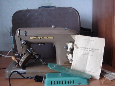 Лот: 797505. Фото: 1. Швейная машина. Швейная, вязальная