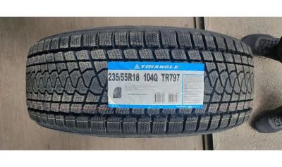 Лот: 24617227. Фото: 1. Зимняя резина 235/55 R-18 "Triangle... Шины