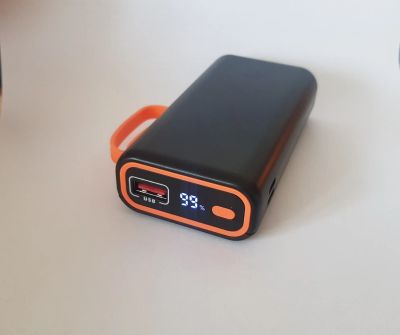 Лот: 25438492. Фото: 1. Компактный Powerbank 9000mAh 29Wh... Внешние, портативные аккумуляторы для смартфонов (Power bank)