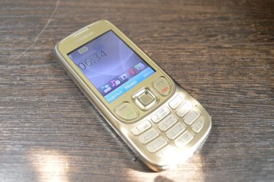 Лот: 11832297. Фото: 1. Мобильный телефон Nokia 6303ci... Кнопочные мобильные телефоны