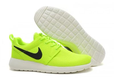 Лот: 7358829. Фото: 1. Кроссовки Nike Roshe Run. 39 размер... Кеды, кроссовки, слипоны