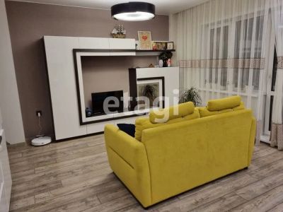 Лот: 24993206. Фото: 1. Продам 3-комн. кв. 70.5 кв.м... Квартиры, студии