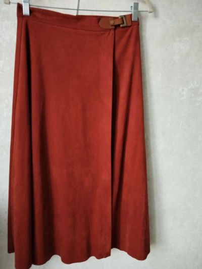 Лот: 25884271. Фото: 1. Юбка на запах терракотового цвета... Юбки