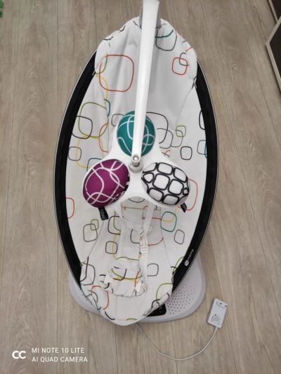 Лот: 16999591. Фото: 1. Кресло-качалка 4Moms MamaRoo 4... Ходунки, прыгунки, качели