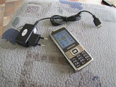 Лот: 1235267. Фото: 1. Cотовый телефон Samsung L700 3G... Кнопочные мобильные телефоны