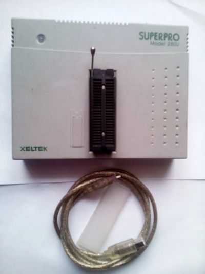 Лот: 12704059. Фото: 1. Программатор Xeltek SuperPro 280U. Радиолюбительский инструмент