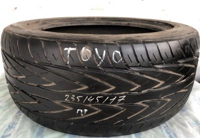 Лот: 14231082. Фото: 1. Шина 235/45 R17 235/45/17 Toyo... Шины