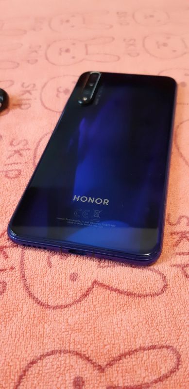 Лот: 15069411. Фото: 1. Honor 20. Смартфоны