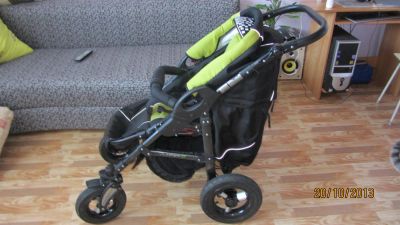 Лот: 3289540. Фото: 1. Коляска Tako Jumper GT 2 в 1 зеленая. Коляски