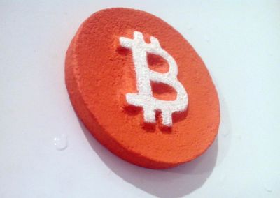 Лот: 10525244. Фото: 1. Bitcoin, биткоин магнит-талисман... Магниты сувенирные