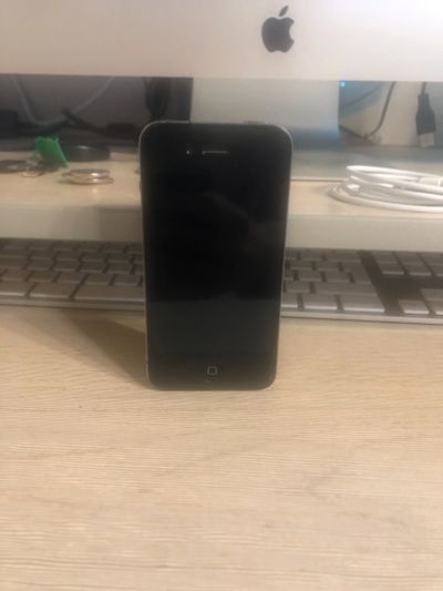 Лот: 14484580. Фото: 1. iphone 4 8gb. Смартфоны