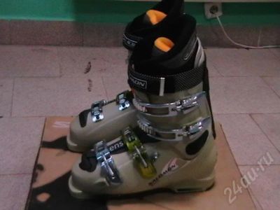 Лот: 263533. Фото: 1. Ботинки salomon 42-43рр. Лыжи