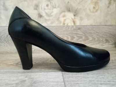Лот: 11991519. Фото: 1. Туфли Caprice р.38. Туфли
