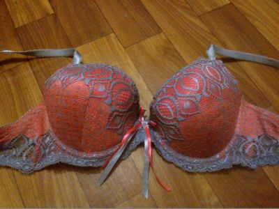 Лот: 3341816. Фото: 1. бюстгалтер новыйс 1 рубля!!. Нижнее бельё