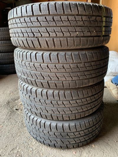 Лот: 16365186. Фото: 1. Goodyear Ice Navi II 215/65 R16... Шины