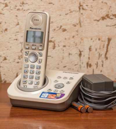 Лот: 10681179. Фото: 1. Panasonic KX-TG7225 (в комплекте... DECT и радиотелефоны