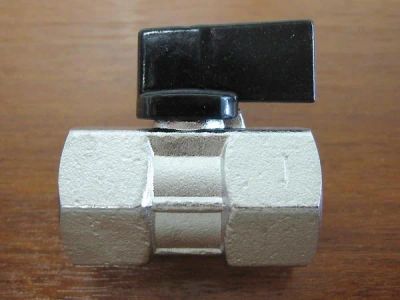 Лот: 12916107. Фото: 1. Кран FORNARA МИНИ 1/2 г/г бабочка... Запорная и предохранительная арматура