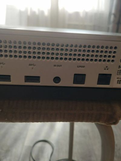 Лот: 19468626. Фото: 1. Xbox One S не забрали. Игровые приставки, консоли