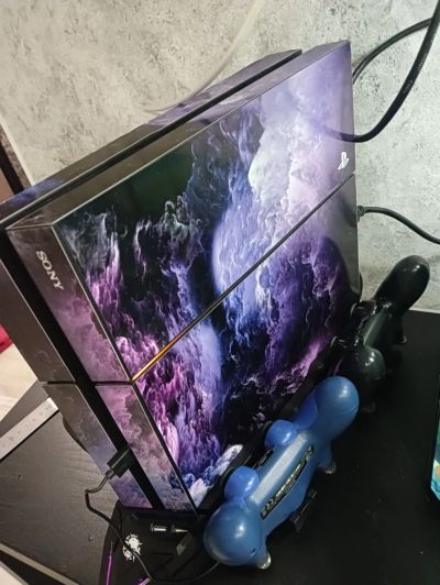 Лот: 24352711. Фото: 1. Sony playstation 4 1tb PS4+3 джойстика... Игры для консолей
