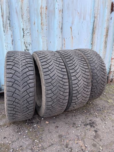 Лот: 19430485. Фото: 1. Шины шипованные Michelin x-ice... Шины