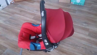 Лот: 11641928. Фото: 1. Автолюлька britax-romer_baby-safe... Детские автокресла