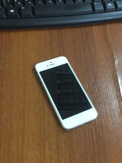 Лот: 6110282. Фото: 1. Продам iPhone 5. Смартфоны