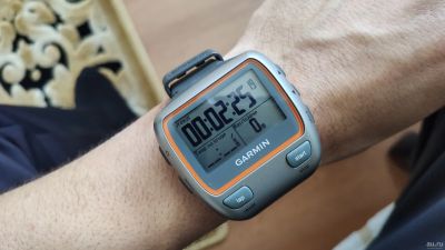Лот: 16651679. Фото: 1. Часы спортивные Garmin Forerunner... Смарт-часы, фитнес-браслеты, аксессуары