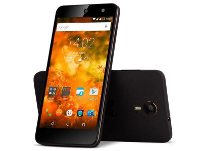 Лот: 6808923. Фото: 1. Wileyfox Swift [черный, 16GB... Кнопочные мобильные телефоны