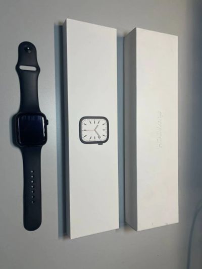 Лот: 24766303. Фото: 1. Часы Apple Watch 7 45 mm. Смарт-часы, фитнес-браслеты, аксессуары
