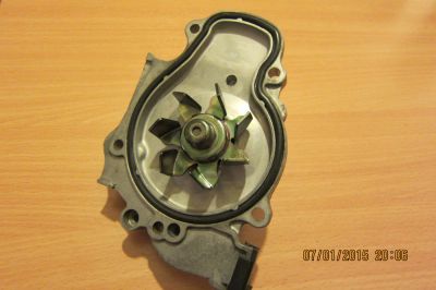 Лот: 4936867. Фото: 1. Помпа (водяной насос) Honda. Двигатель и элементы двигателя