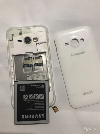 Лот: 12126912. Фото: 1. samsung Galaxy J1 SM-J110H/DS. Смартфоны