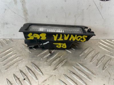 Лот: 24843796. Фото: 1. подсветка номера Hyundai Sonata... Двигатель и элементы двигателя