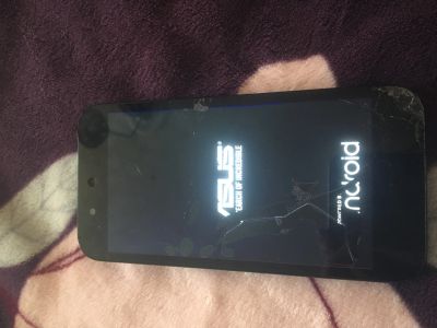 Лот: 12118359. Фото: 1. Смартфон Asus. Смартфоны