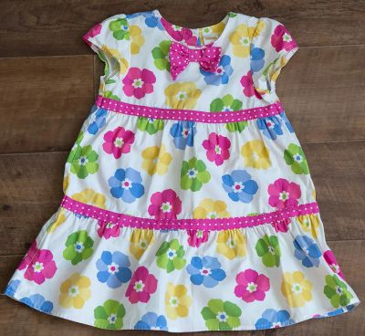 Лот: 9466230. Фото: 1. Платье с цветами Gymboree 3-4... Платья, сарафаны