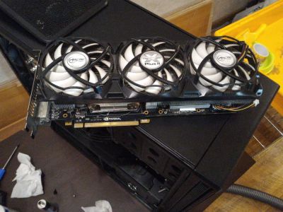 Лот: 8087238. Фото: 1. GTX 580 с Arctic Cooling Accelero... Видеокарты