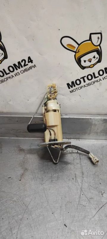 Лот: 22463281. Фото: 1. Топливный насос Бензонасос Suzuki... Запчасти
